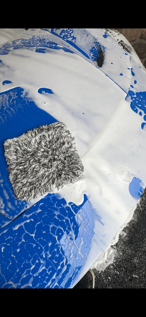 Hyperclean Ceramic Shampoo with Sio2 Infusion for Superior Shine